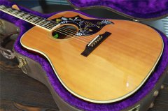 9新 Gibson 蜂鳥100周年 市場(chǎng)價(jià)30000 折后價(jià)21499 二手